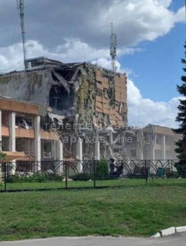 At least seven people, including an 11-year-old child, were injured in a rocket attack on downtown Lozova