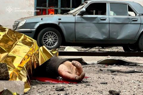 russian Terror in Kryvyi Rih: Missile Strike Kills Civilians