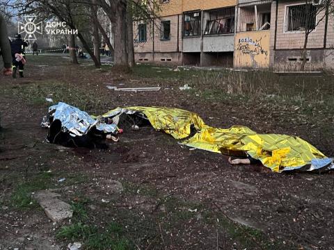 Kryvyi Rih. About an hour ago, the russians killed 12 people, including 3 children; more than fifty others were injured.