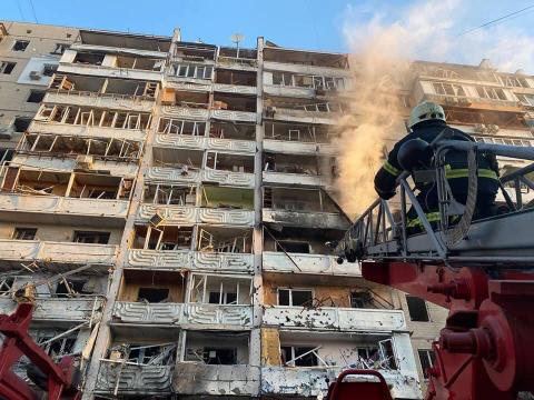 In the Svyatoshinsky district of Kyiv, residential multi-storey buildings came under shelling, there are victims