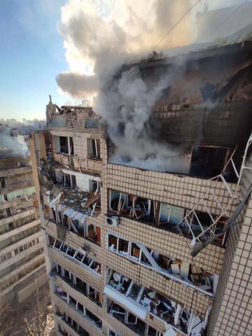 Kyiv. Morning. Consequences of a missile hitting a residential building in the Shevchenkivskyi district