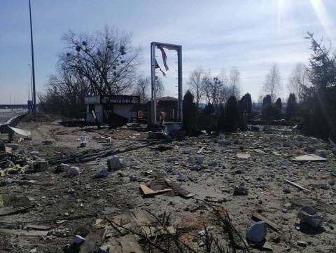 Seven people were killed and five were injured in an airstrike on Makarov