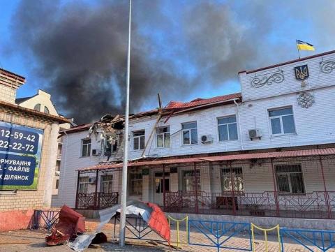 Seven people were killed and five were injured in an airstrike on Makarov