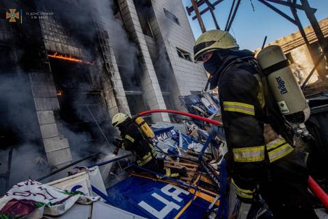In the Obolonskyi district of Kyiv, as a result of enemy shelling, a truck and two buildings were engaged