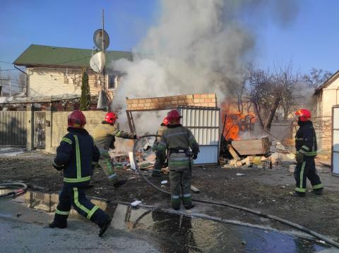 In Kyiv, rescuers are eliminating the consequences of enemy shelling in the Shevchenkivskyi district