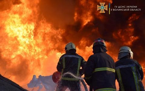 Consequences of the rocket attack on the oil depot in Lutsk