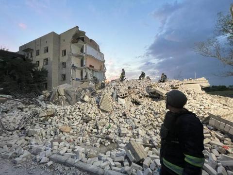 At least three dozen people are under the rubble of the 5-story building in Chasovoy Yar