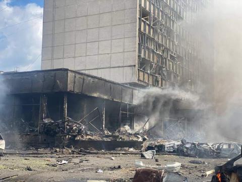 Rocket attack in Vinnytsia. Previously, 3 rushist rockets were aimed at a building with office premises
