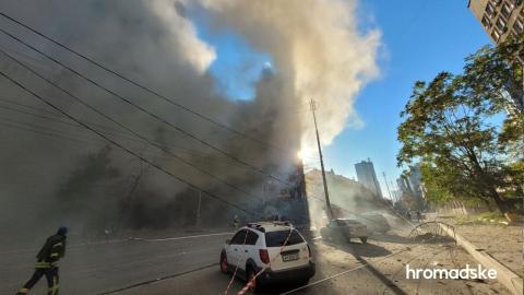 As a result of an attack by kamikaze drones, an explosion occurred in a residential building in the Shevchenko district of the capital.