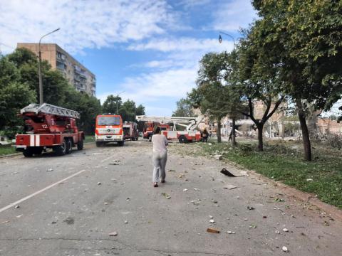 Consequences of a russian missile hitting the 9th floor in Kryvyi Rih.