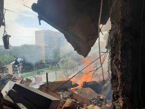 Consequences of a russian missile hitting the 9th floor in Kryvyi Rih.