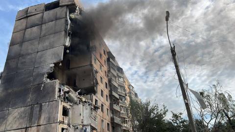 Consequences of a russian missile hitting the 9th floor in Kryvyi Rih.