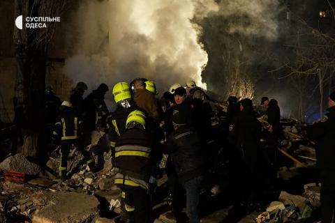 Odesa. The liquidation of the consequences of an enemy attack on a residential building is ongoing.