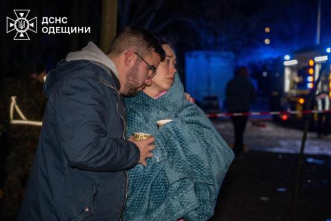 Odesa. The liquidation of the consequences of an enemy attack on a residential building is ongoing.