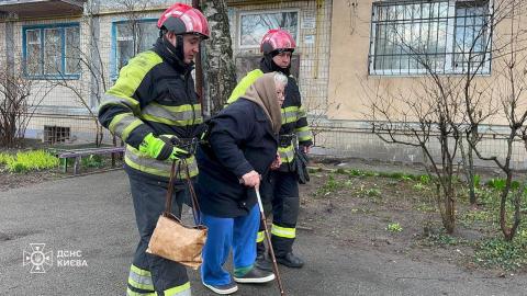Massive missile attack on Kyiv: at least 10 injured.