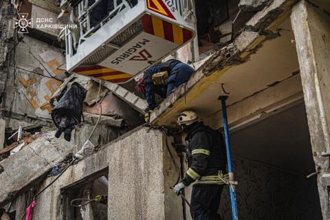 Rescue Operations Continue in Kharkiv Following ruSSian Strike on Residential Building