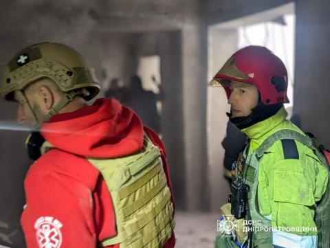 russian Missile Strike Hits Kryvyi Rih, Damaging Residential Building and Leaving Several Injured