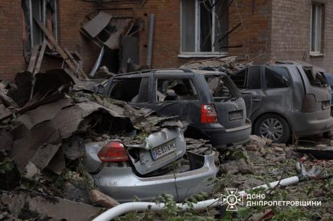 russian Missile Strike Hits Kryvyi Rih, Damaging Residential Building and Leaving Several Injured