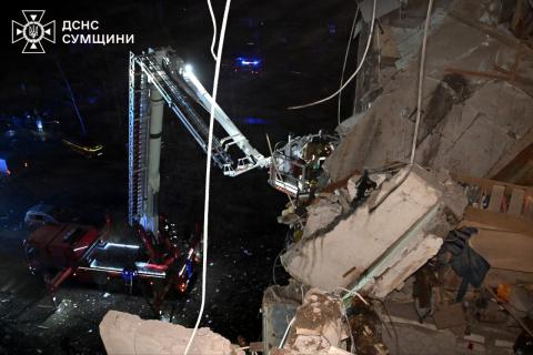 Deadly Strike in Sumy: Rescuers Retrieve Bodies, Dozens Evacuated