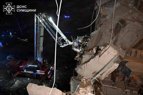 Deadly Strike in Sumy: Rescuers Retrieve Bodies, Dozens Evacuated
