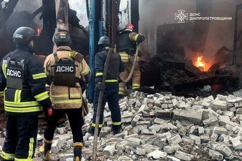 russian Terror in Kryvyi Rih: Missile Strike Kills Civilians