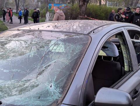 Kryvyi Rih. About an hour ago, the russians killed 12 people, including 3 children; more than fifty others were injured.
