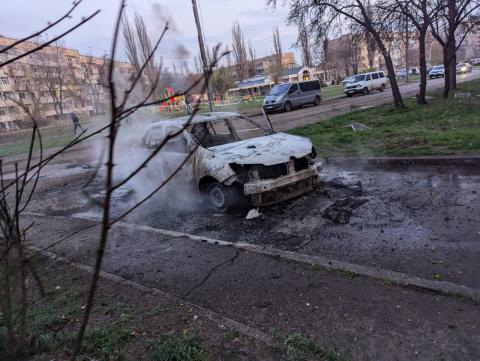 Kryvyi Rih. About an hour ago, the russians killed 12 people, including 3 children; more than fifty others were injured.