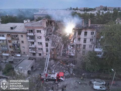 Deadly nighttime attack on Mykolaiv leaves one dead, several injured