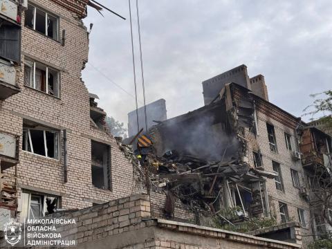 Deadly nighttime attack on Mykolaiv leaves one dead, several injured