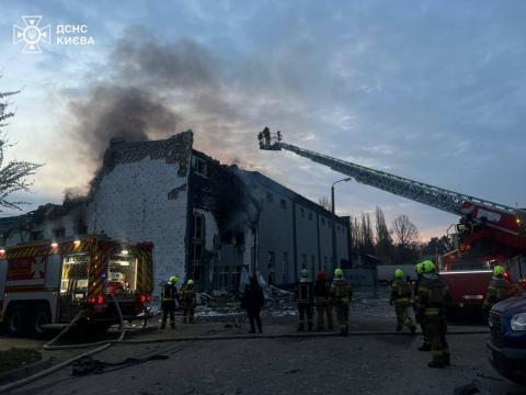 russian Strike on Kyiv Kills 5, Including Child, Injures 21