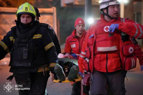 russian attack on Odesa kills 8, injures 16