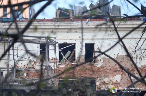 russian overnight attack on Dnipro kills 2, injures 27