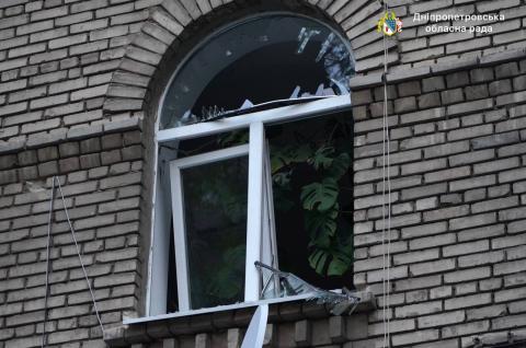russian overnight attack on Dnipro kills 2, injures 27